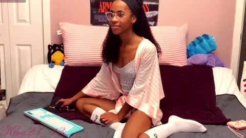 Kira21 13 online show from October 27, 12:58 am