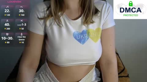 Snapshot of kira_blonde_angel chatting on January 18, 11:43 am Kira online show from January 18, 11:43 am