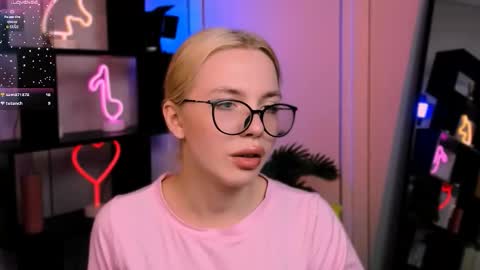 kira fox x online show from November 23, 12:27 pm