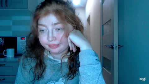 Snapshot of kira_foxy_ chatting on April 20, 11:13 am Kira online show from April 20, 11:13 am
