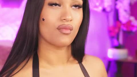Snapshot of kira_krush chatting on July 10, 5:01 am kira krush online show from July 10, 5:01 am