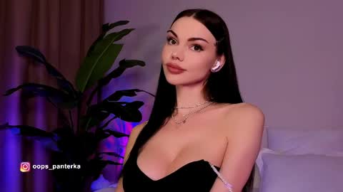 Kira and friends online show from May 3, 7:31 pm