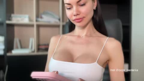 Kira and friends online show from May 26, 10:00 am