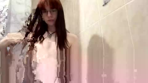 Snapshot of kiraazata chatting on October 14, 7:31 am kiraazata online show from October 14, 7:31 am