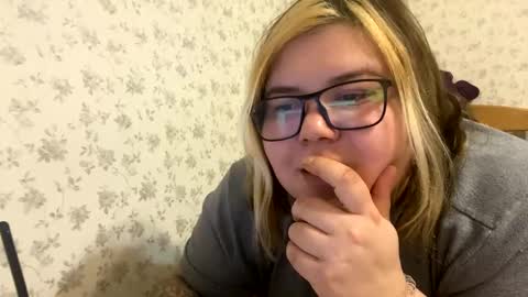 Just Kira online show from January 5, 5:20 pm