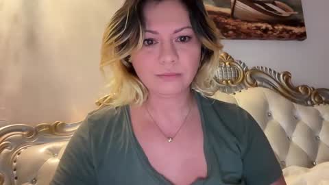 KiraDivine online show from January 6, 1:37 pm