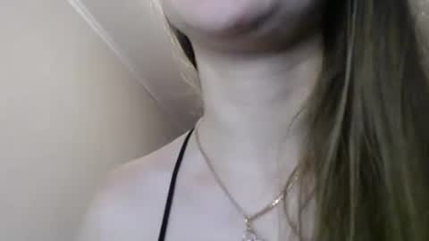 KiraGoldens online show from January 21, 10:30 am