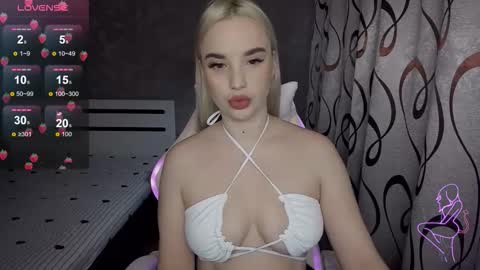 Snapshot of kirakrox chatting on February 16, 10:00 am kirakrox online show from February 16, 10:00 am