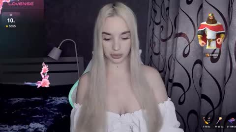 Snapshot of kirakrox chatting on March 1, 10:17 am kirakrox online show from March 1, 10:17 am