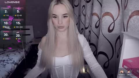 Snapshot of kirakrox chatting on March 22, 8:23 pm kirakrox online show from March 22, 8:23 pm