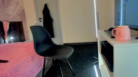 Kira online show from September 19, 1:51 am