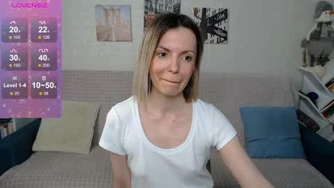 kiramartins cat online show from January 24, 6:25 pm