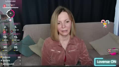 kiramartins cat online show from May 10, 1:49 pm