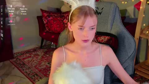 Kira online show from June 8, 1:28 am