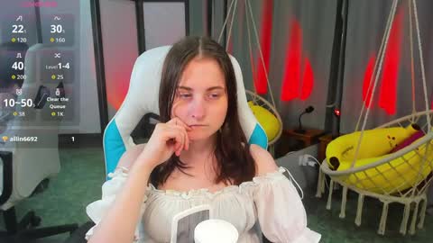 KiraParker online show from May 11, 5:10 pm