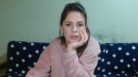 Snapshot of kirapriz410435 chatting on June 18, 8:24 pm Kira online show from June 18, 8:24 pm