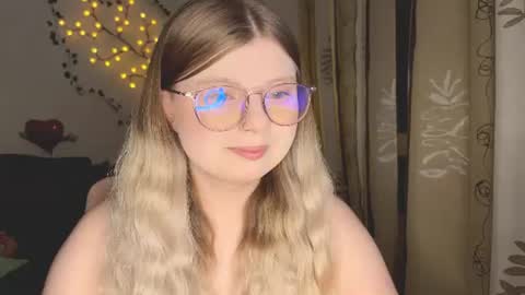 KiraYume online show from July 31, 8:30 pm