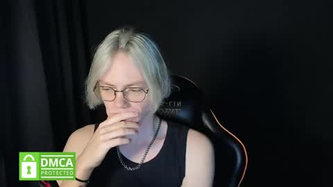Snapshot of kirill_20_cm chatting on May 31, 6:20 pm Kirill and Andrey online show from May 31, 6:20 pm