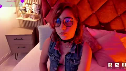 Snapshot of kirivelvet chatting on April 22, 9:05 pm Samantha Velvet online show from April 22, 9:05 pm