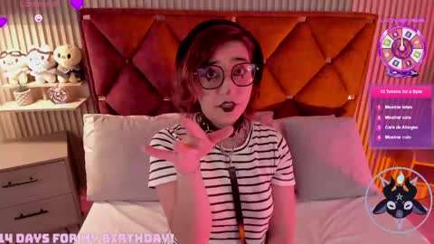 Snapshot of kirivelvet chatting on April 29, 8:15 pm Samantha Velvet online show from April 29, 8:15 pm