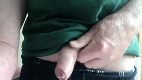 Snapshot of kirk_below chatting on June 3, 12:30 pm kirk_below online show from June 3, 12:30 pm