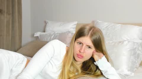 Kira online show from February 1, 6:28 pm