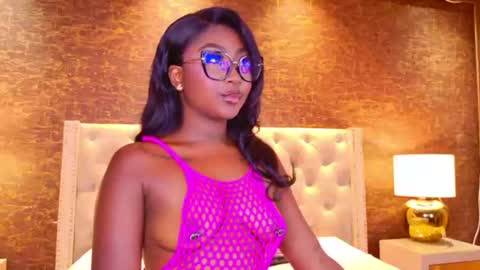 kishalove_ online show from June 13, 4:43 am