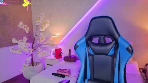 kishalove_ online show from July 17, 10:55 am