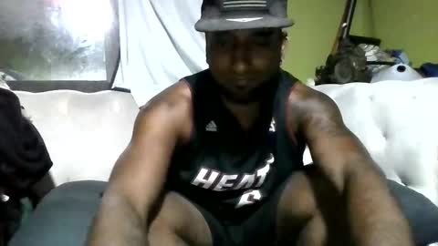 Snapshot of kishan2525 chatting on May 20, 9:15 am Kishan2525 online show from May 20, 9:15 am