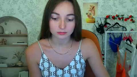 Snapshot of kiss_shy chatting on October 22, 2:28 pm Valeria online show from October 22, 2:28 pm