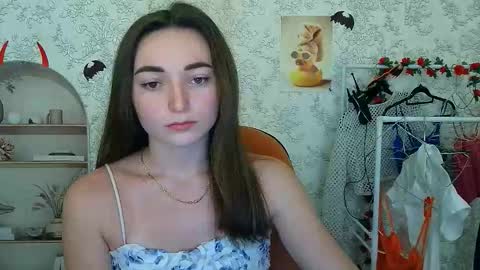 Snapshot of kiss_shy chatting on November 1, 10:28 am Valeria online show from November 1, 10:28 am