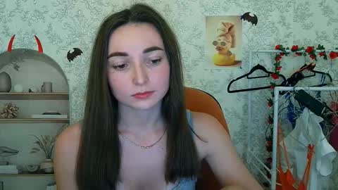 Snapshot of kiss_shy chatting on November 1, 10:34 pm Valeria online show from November 1, 10:34 pm