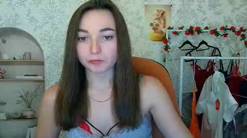 Snapshot of kiss_shy chatting on November 14, 6:28 pm Valeria online show from November 14, 6:28 pm