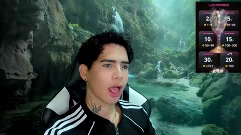 kiss_whitee online show from February 19, 12:28 am