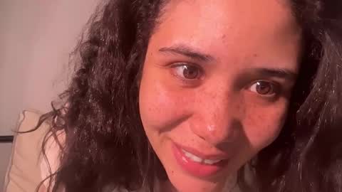 Kiss  Currency online show from February 9, 11:31 pm