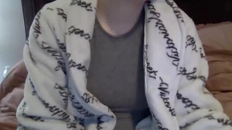 Snapshot of kissandtell1357 chatting on November 18, 3:27 pm kissandtell1357 online show from November 18, 3:27 pm