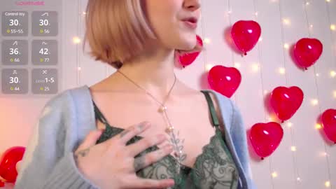 Snapshot of kisskiss_muah chatting on February 11, 5:29 pm Kate  online show from February 11, 5:29 pm