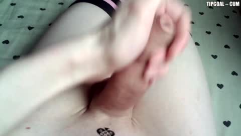 Snapshot of kisskissnya chatting on December 24, 2:33 pm kisssssssssssss online show from December 24, 2:33 pm