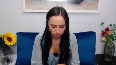 LuisaLove online show from February 20, 8:16 am