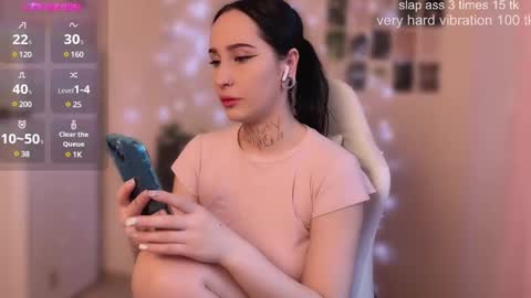 Snapshot of kissmenastya chatting on December 5, 8:11 am Nastya  online show from December 5, 8:11 am