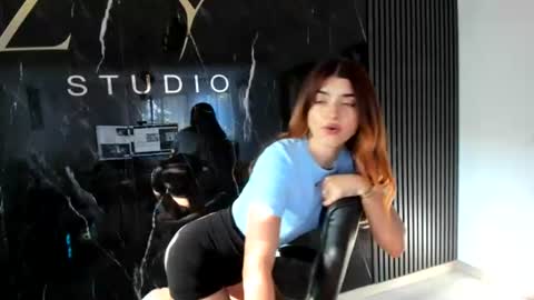 KissMyMissy  online show from August 4, 3:25 pm