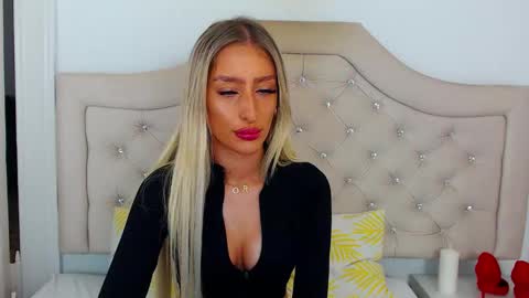 Snapshot of kissnatalie chatting on November 14, 10:14 am Natalie online show from November 14, 10:14 am