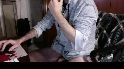 kissofbanned1983 online show from December 19, 11:39 am