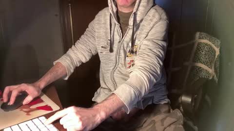 kissofbanned1983 online show from February 19, 10:33 am