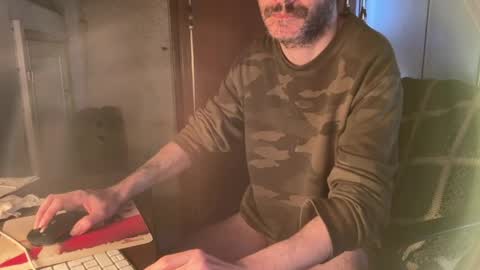 kissofbanned1983 online show from April 23, 3:47 pm