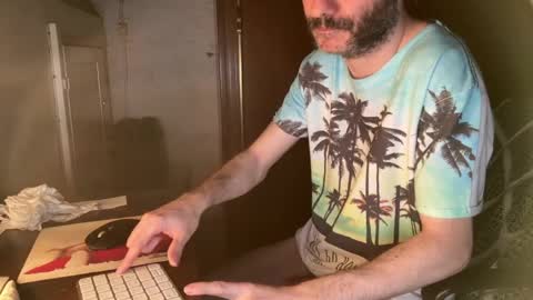 kissofbanned1983 online show from April 28, 8:03 pm