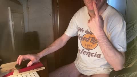kissofbanned1983 online show from May 22, 7:48 am