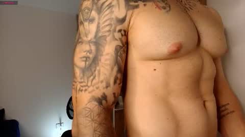 Snapshot of kite__ chatting on June 16, 1:41 am kite__ online show from June 16, 1:41 am