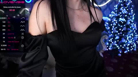 kitness online show from December 9, 11:24 pm