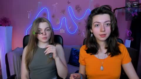 kitniss online show from April 29, 7:20 pm